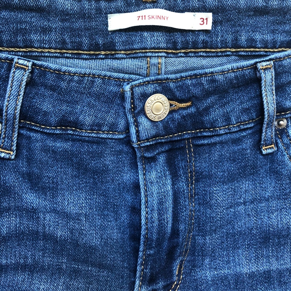 Levis Ripped Skinny Jeans
